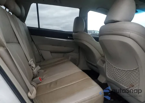 2014 Subaru Outback 2.5I Premium z USA, uszkodzony, nr VIN 4S4BRBCC8E3246294